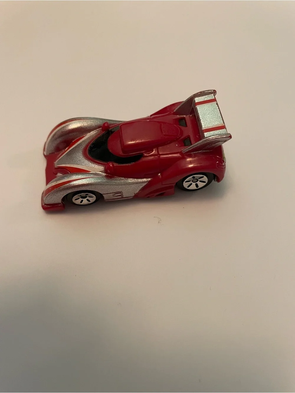 Maisto MCG-64 Diecast Race Car Red and Silver Plastic